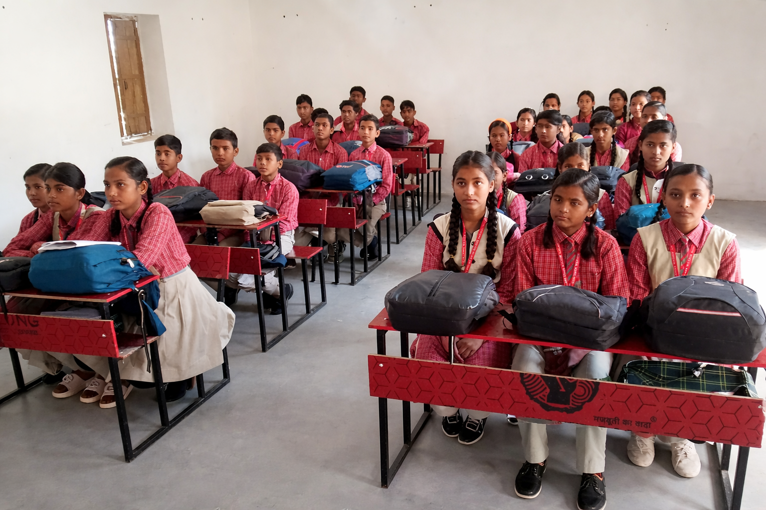 why-choose-us student bench